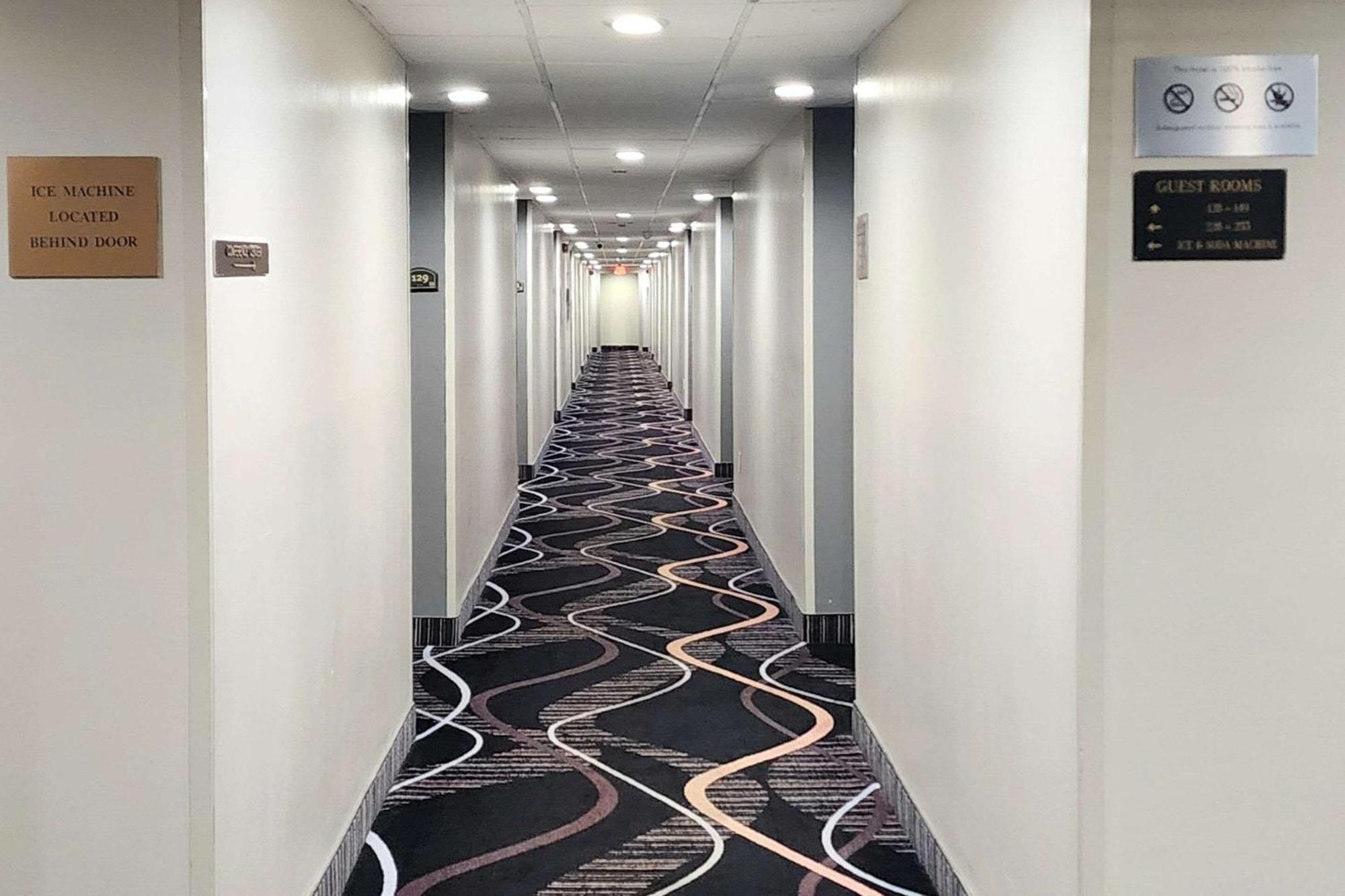Quality Inn Dublin I-81 Exteriör bild