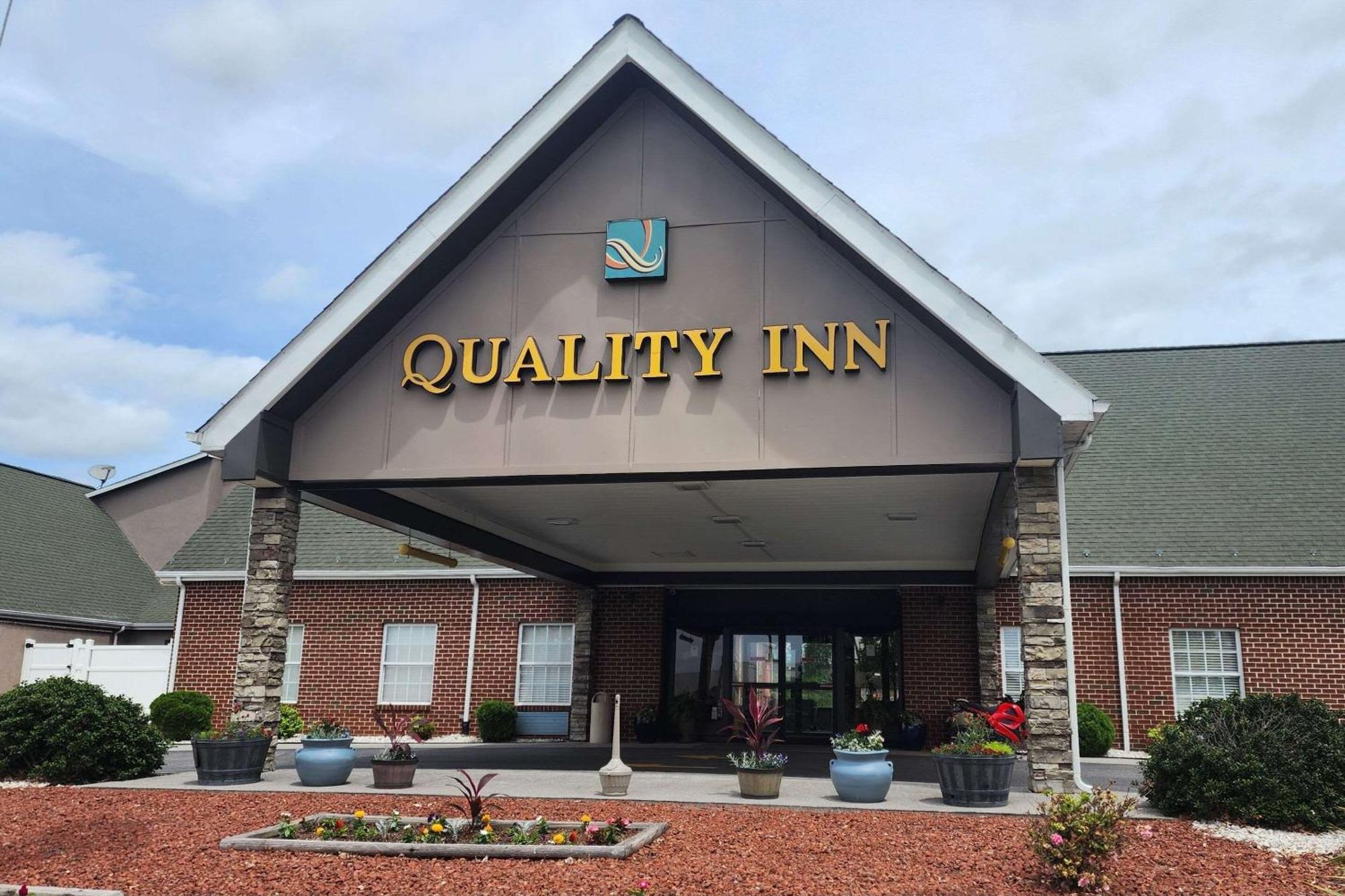 Quality Inn Dublin I-81 Exteriör bild